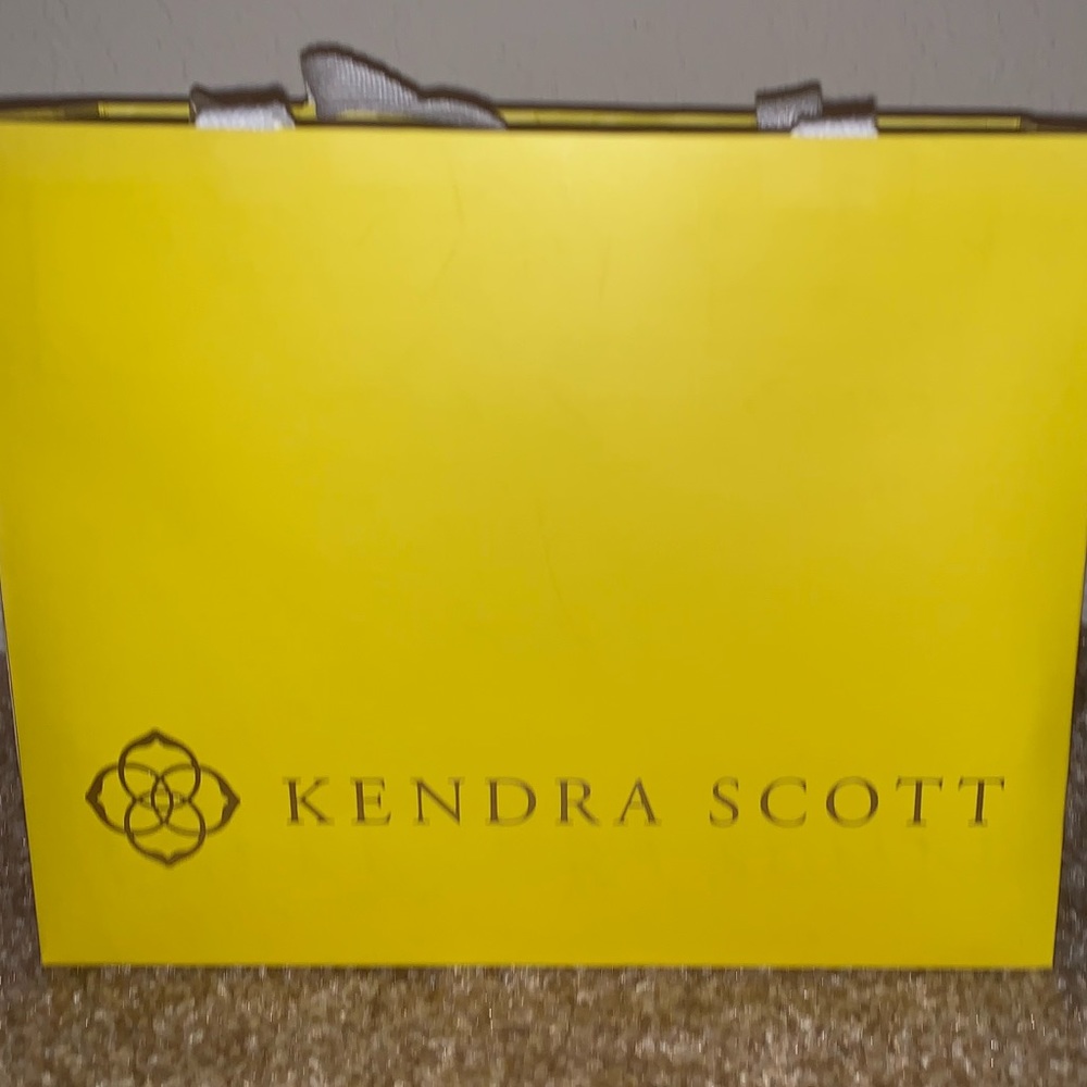 NWT! Kendra Scott Everyday Travel Case - Picture 6 of 6